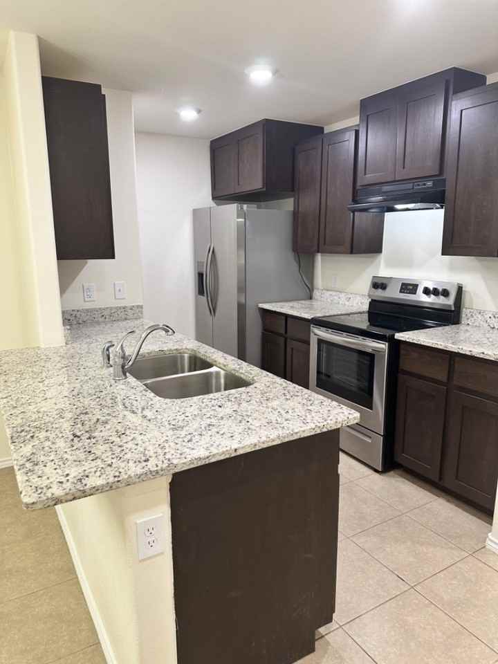 1834 Port Louisiana Dr - Photo 2 of 20