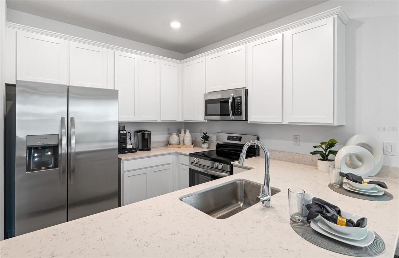 3644 Se 37th Ct - Photo 3 of 20