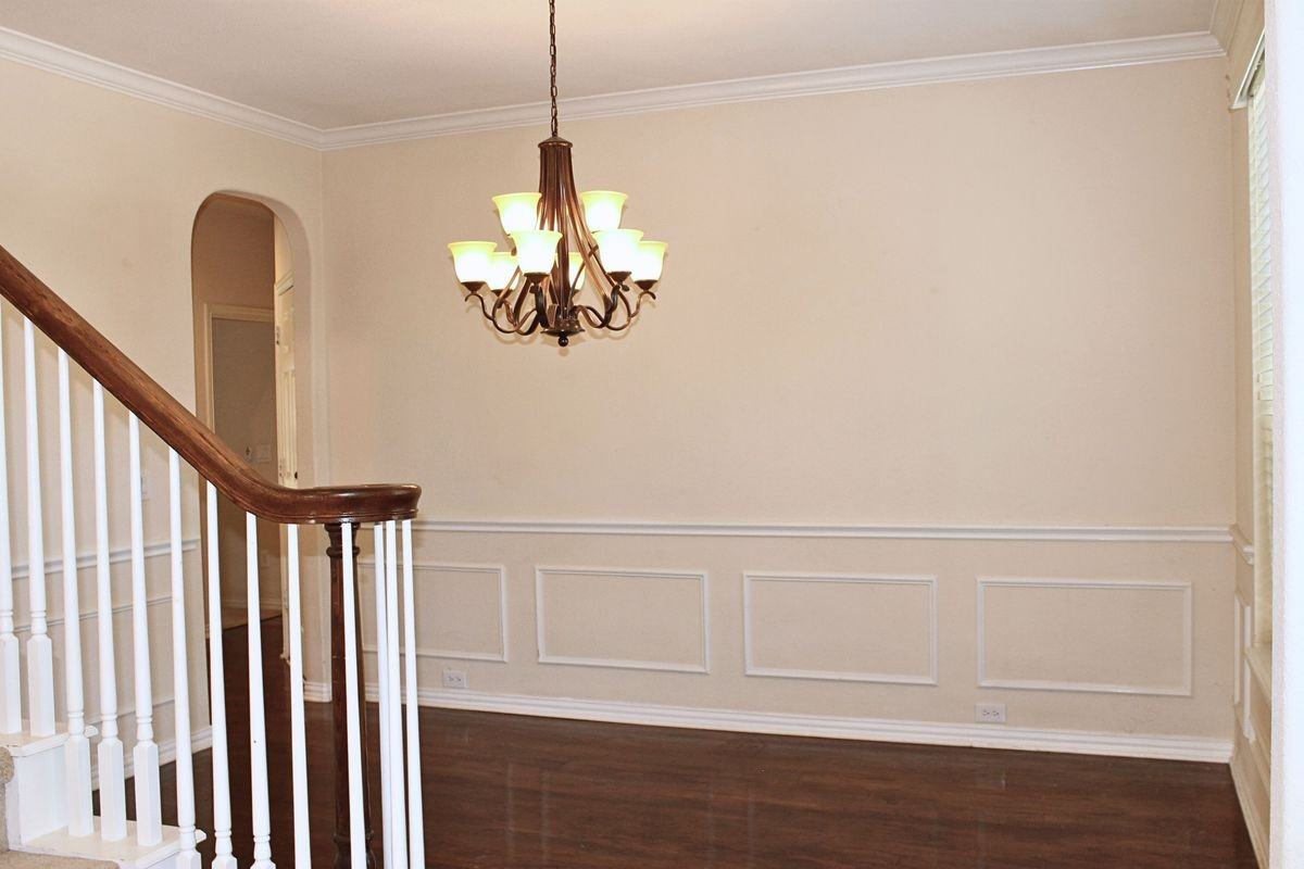 2719 Hidden Lake Dr - Photo 5 of 30