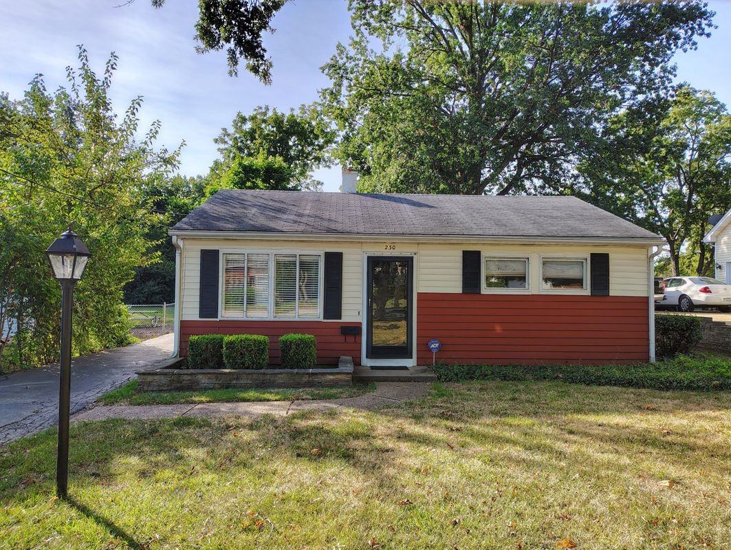 230 Reavis Pl - Photo 3 of 31