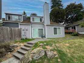 2317 Se 8th Dr - Photo 1 of 1