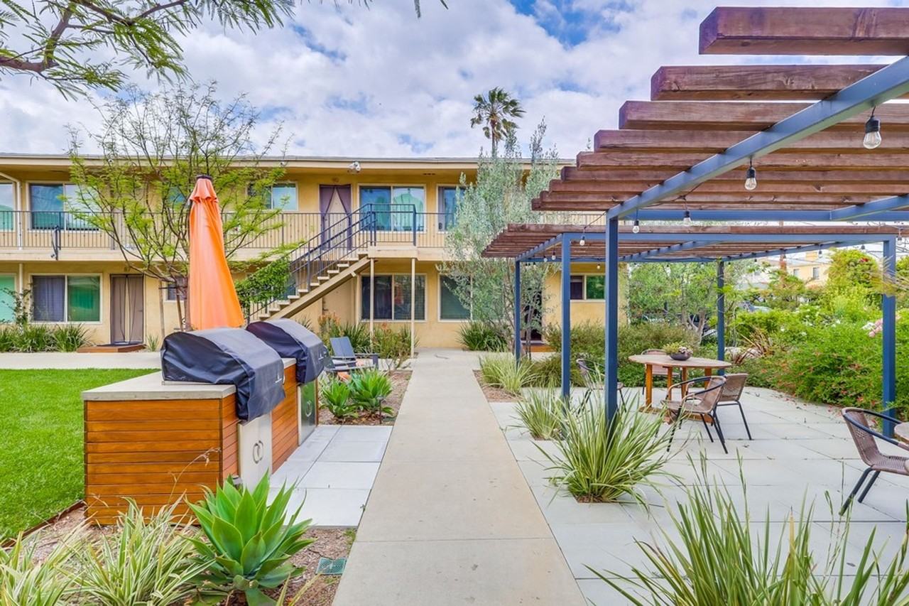 Apartments close to Downtown LA with Gym, BBQ Area, Laundry Facilities and More! - Photo 2 of 32