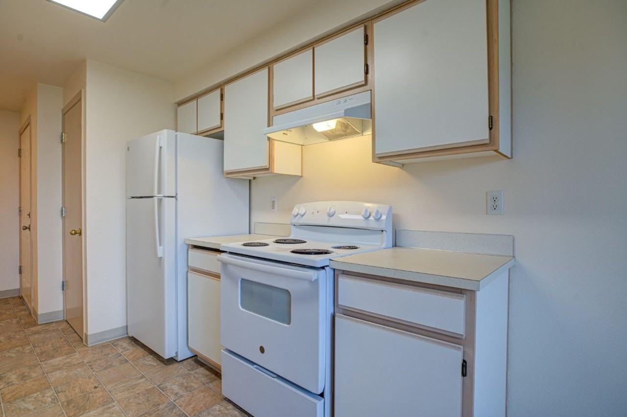 #294 FIELDSTONE APARTMENTS - Photo 6 of 48