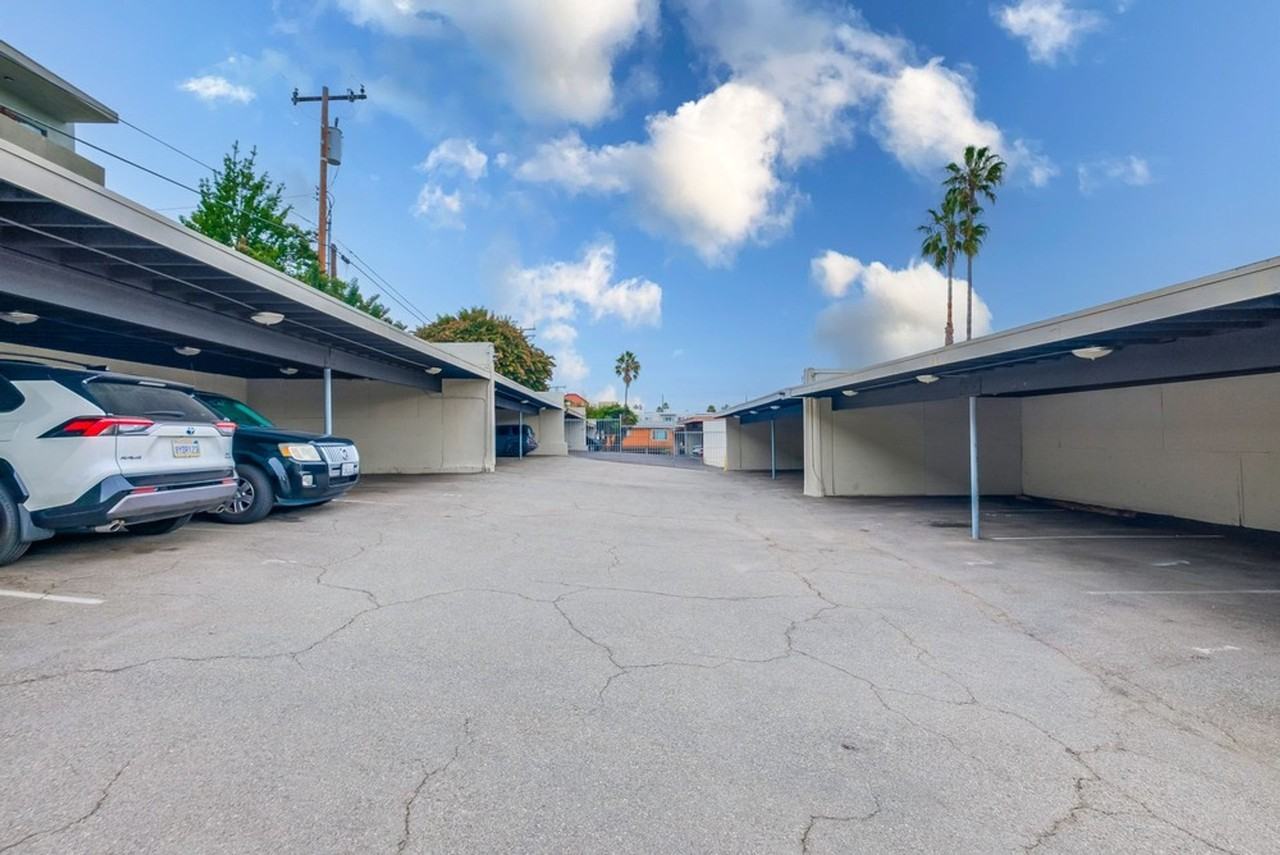 Modern Courtyard - Photo 7 of 7