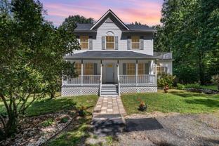569 Lake Dr - Photo 1 of 1