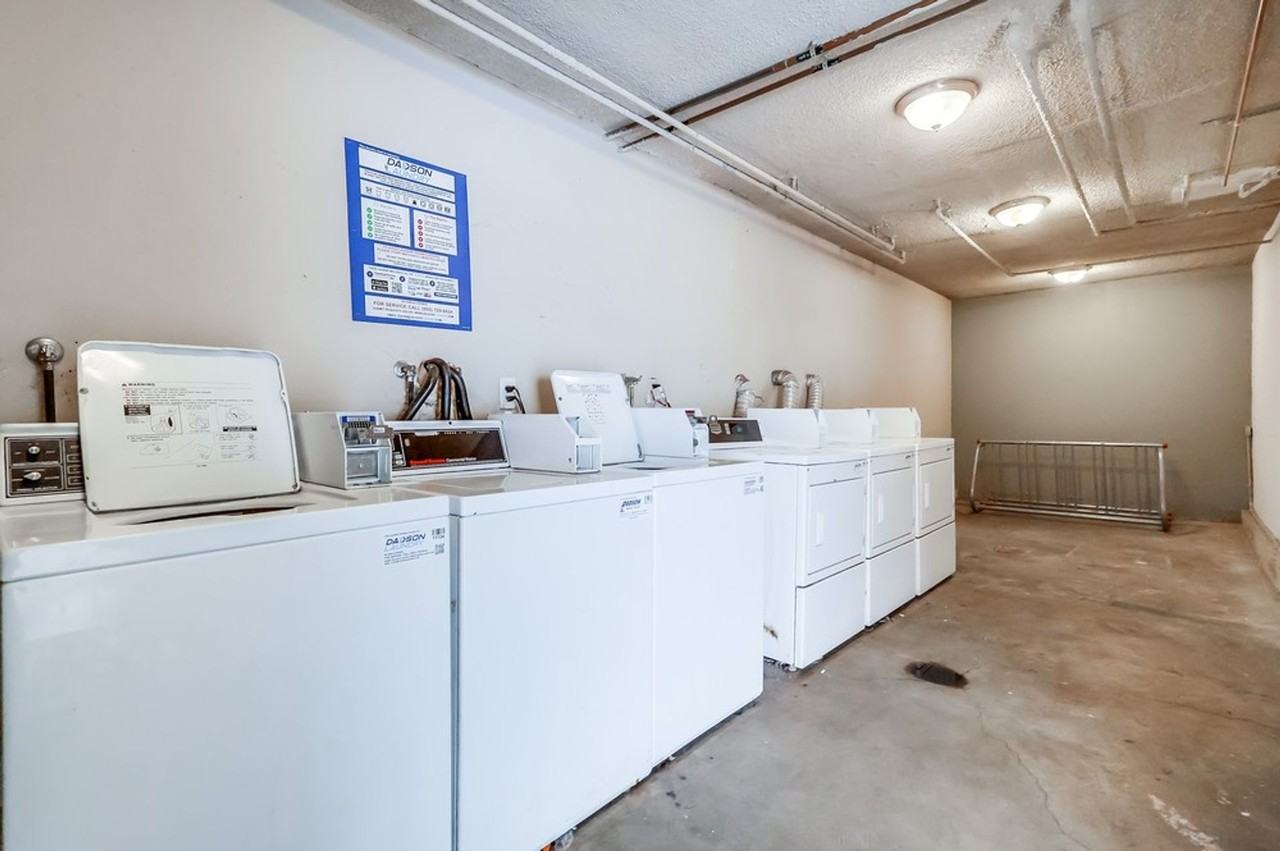 Baldwin Hills Apartment Living – Convenient, Connected, Comfortable! - Photo 5 of 7