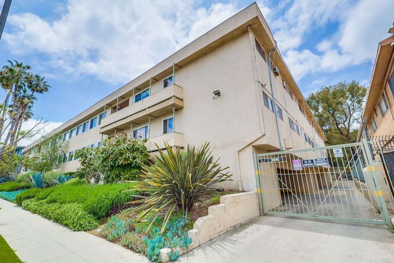 Baldwin Hills Apartment Living – Convenient, Connected, Comfortable! - Photo 7 of 7