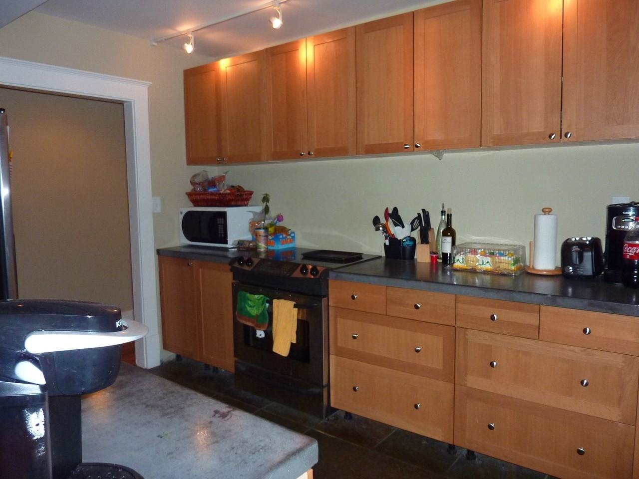 2305 Highland Ave - Photo 2 of 12