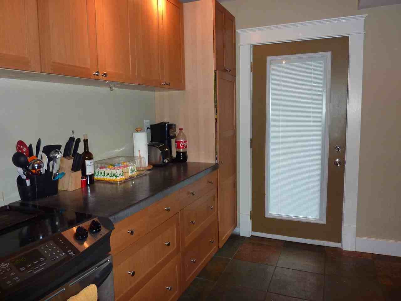 2305 Highland Ave - Photo 3 of 12