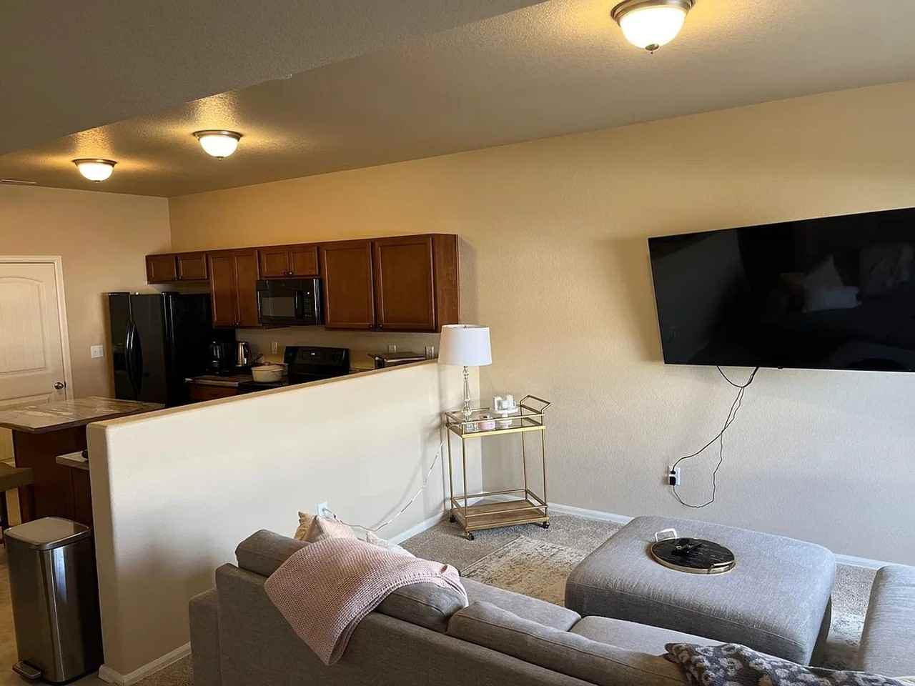 7555 Forest Meadows Ave - Photo 2 of 24