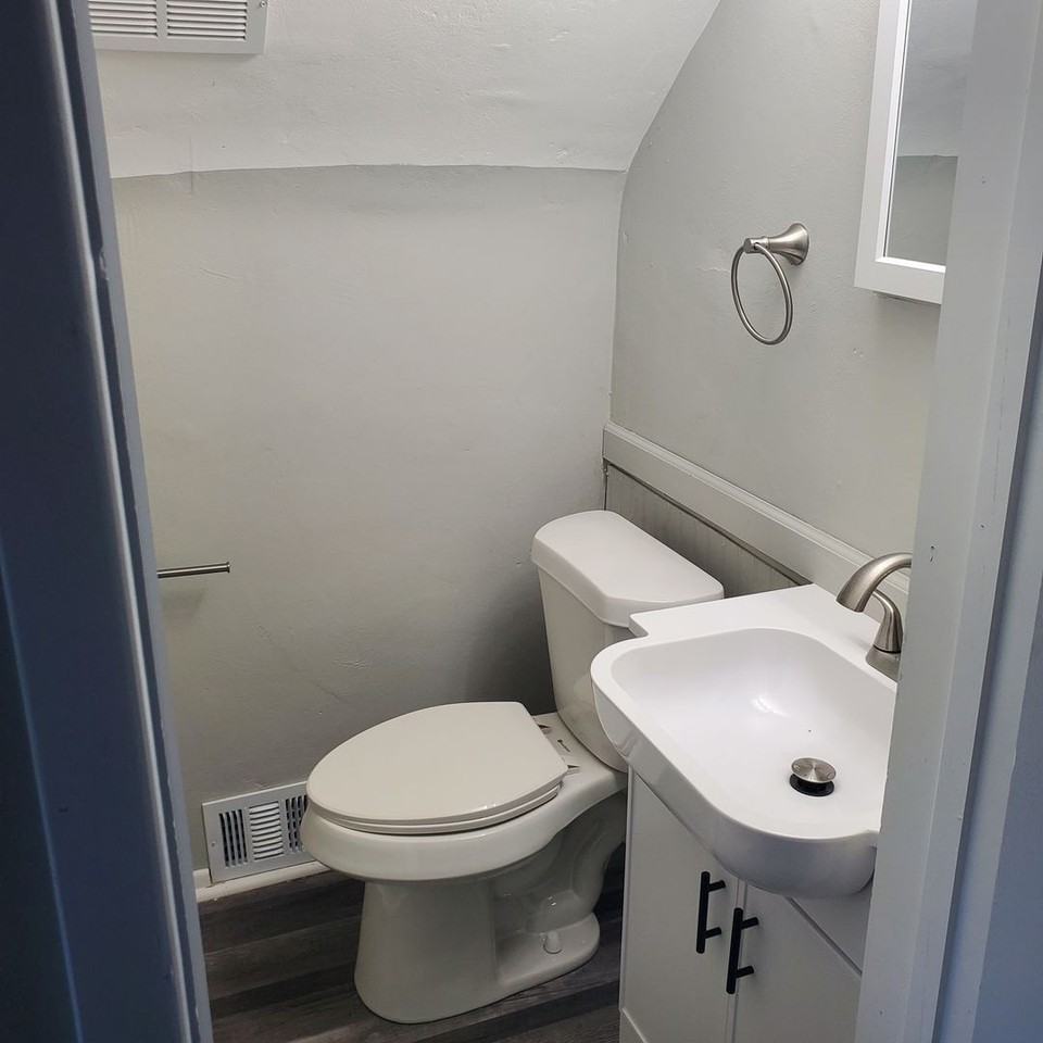 3338 Grant St - Photo 2 of 12