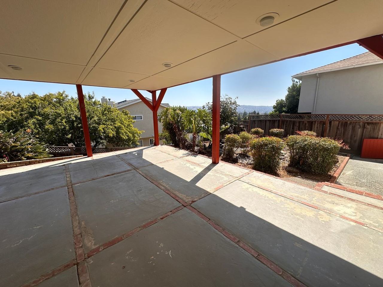 18466 Carlwyn Dr - Photo 3 of 22