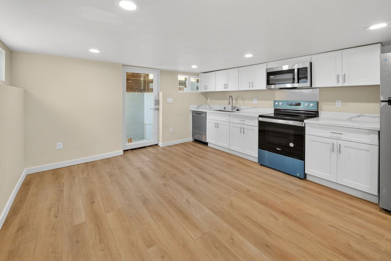 7302B 14th Ave Nw - Photo 7 of 15
