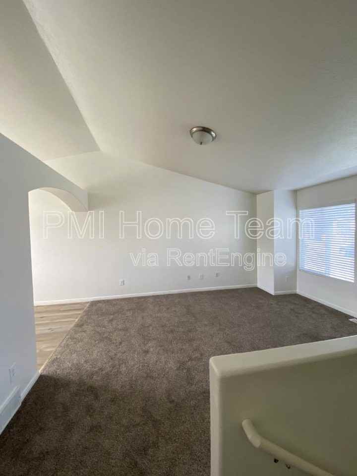 1639 W 600 N - Photo 3 of 10