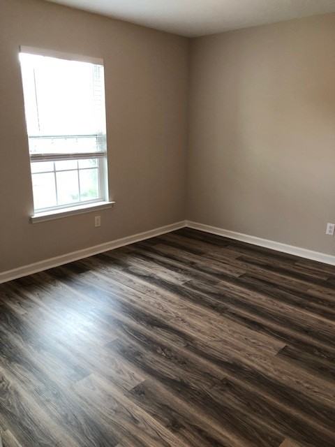 323 Greendale Pl #1 - Photo 6 of 12