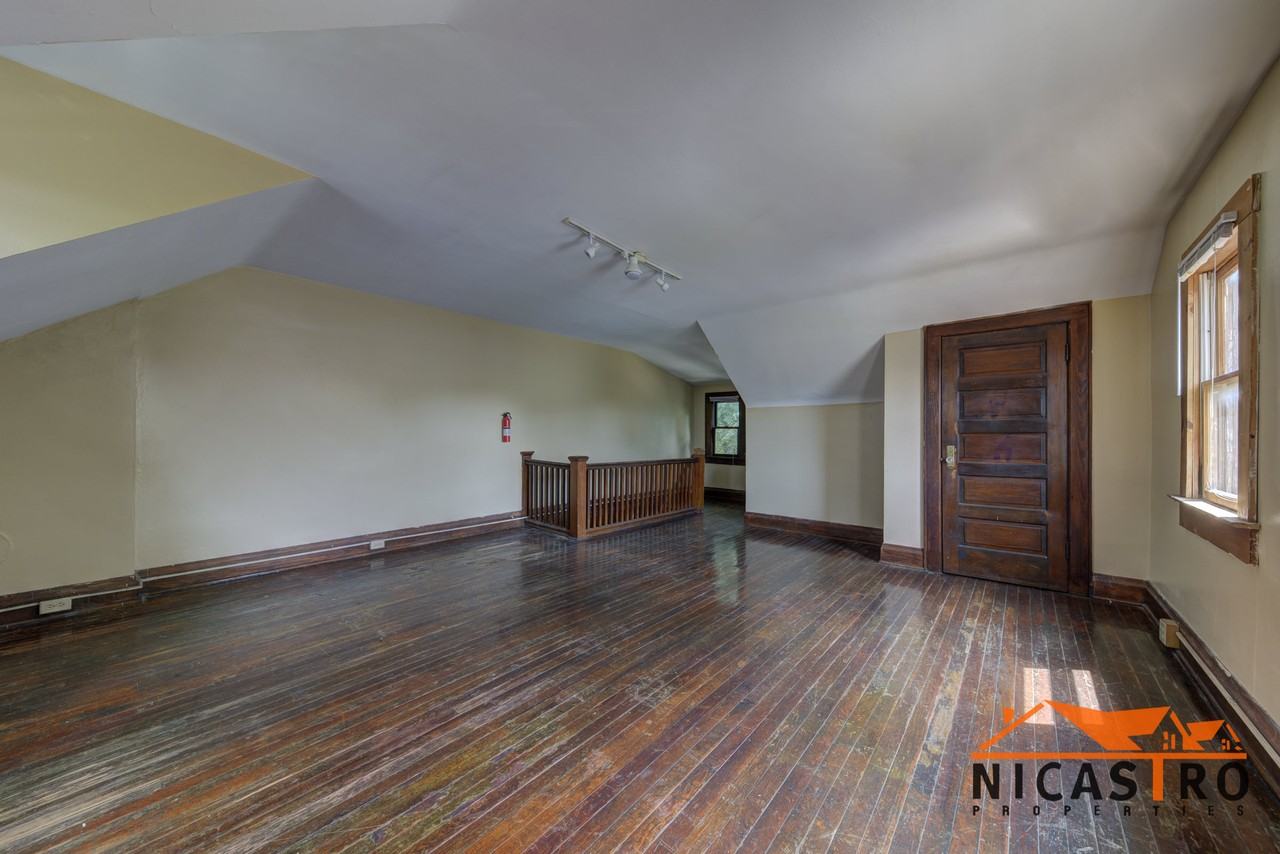 1638 Indianola Ave - Photo 2 of 50