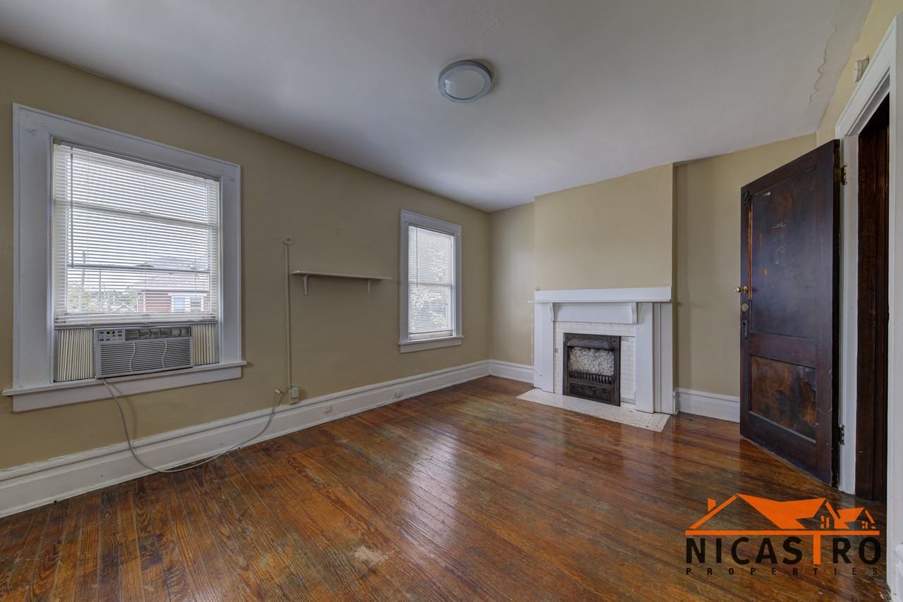 1638 Indianola Ave - Photo 3 of 50