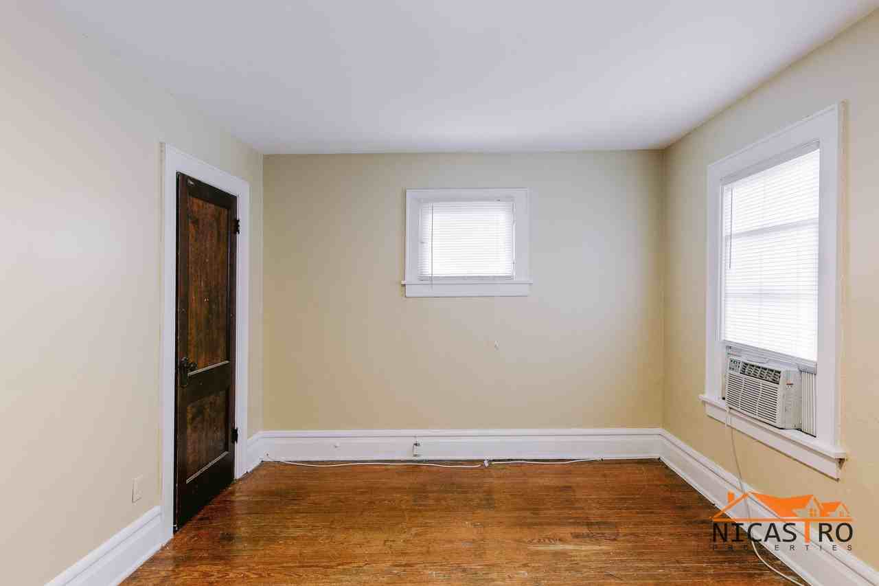 1638 Indianola Ave - Photo 6 of 50