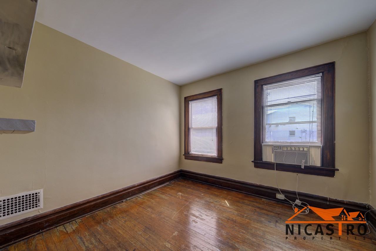 1638 Indianola Ave - Photo 6 of 50