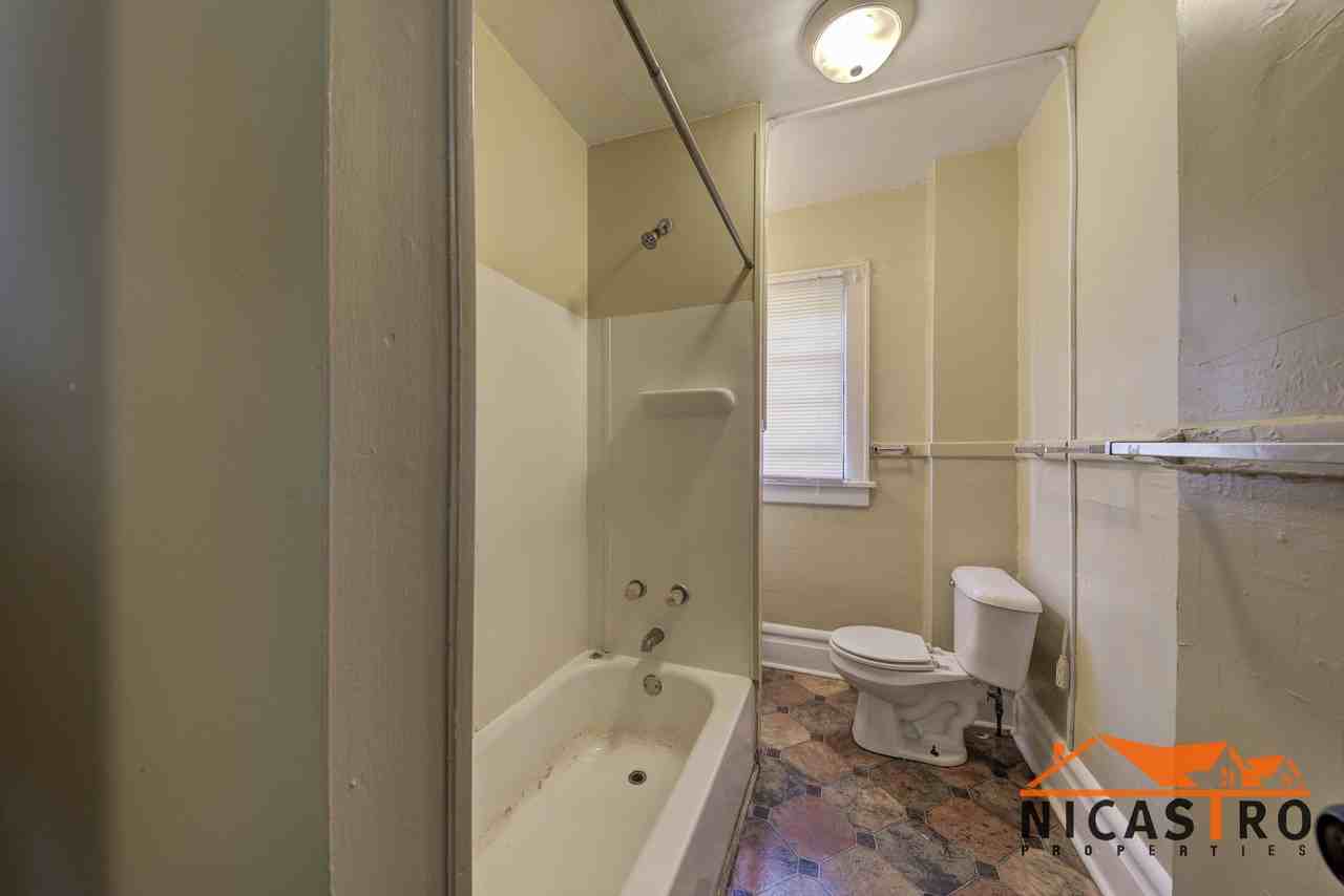 1638 Indianola Ave - Photo 5 of 50
