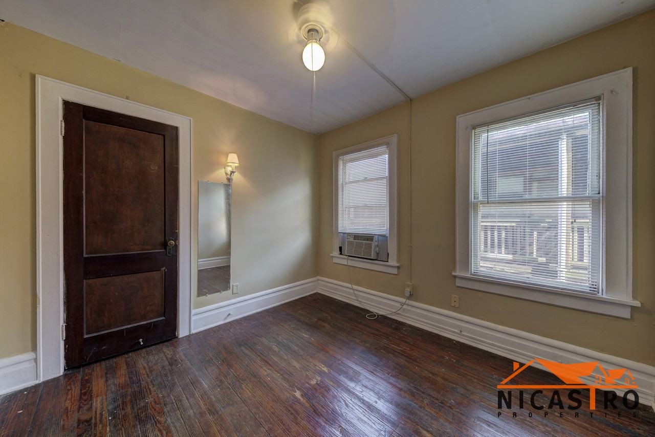 1640 Indianola Ave - Photo 7 of 50