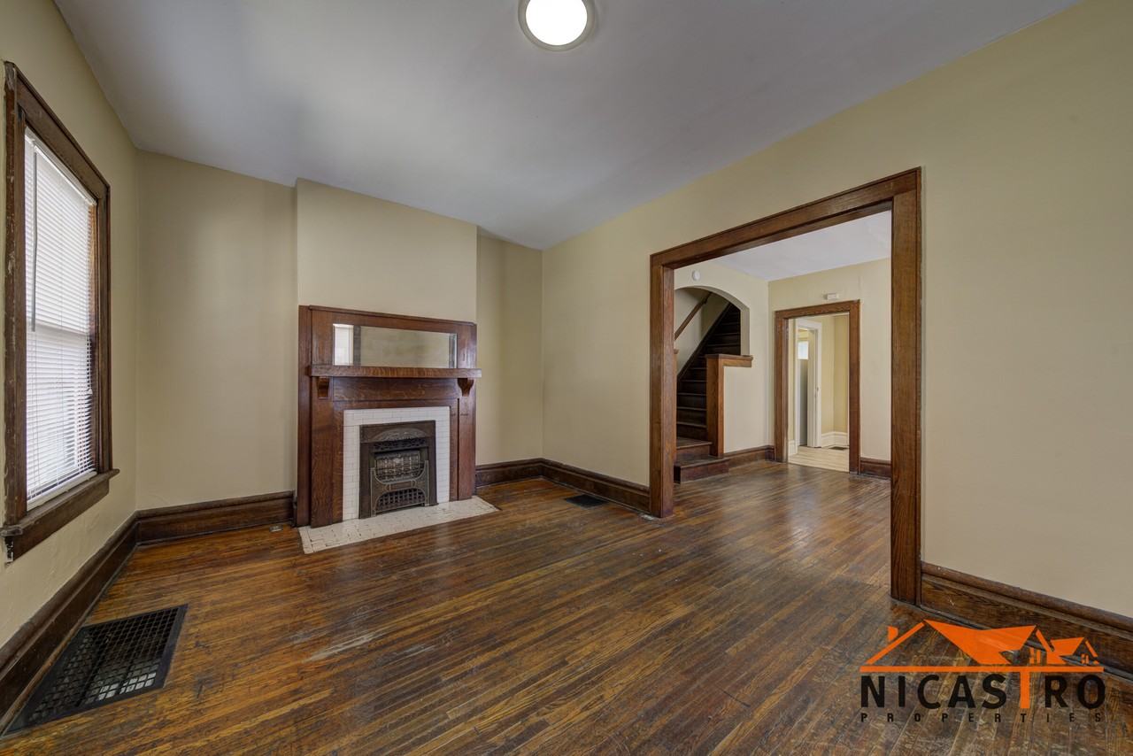 1640 Indianola Ave - Photo 3 of 50