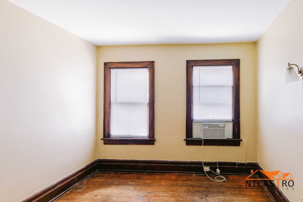 1640 Indianola Ave - Photo 7 of 50