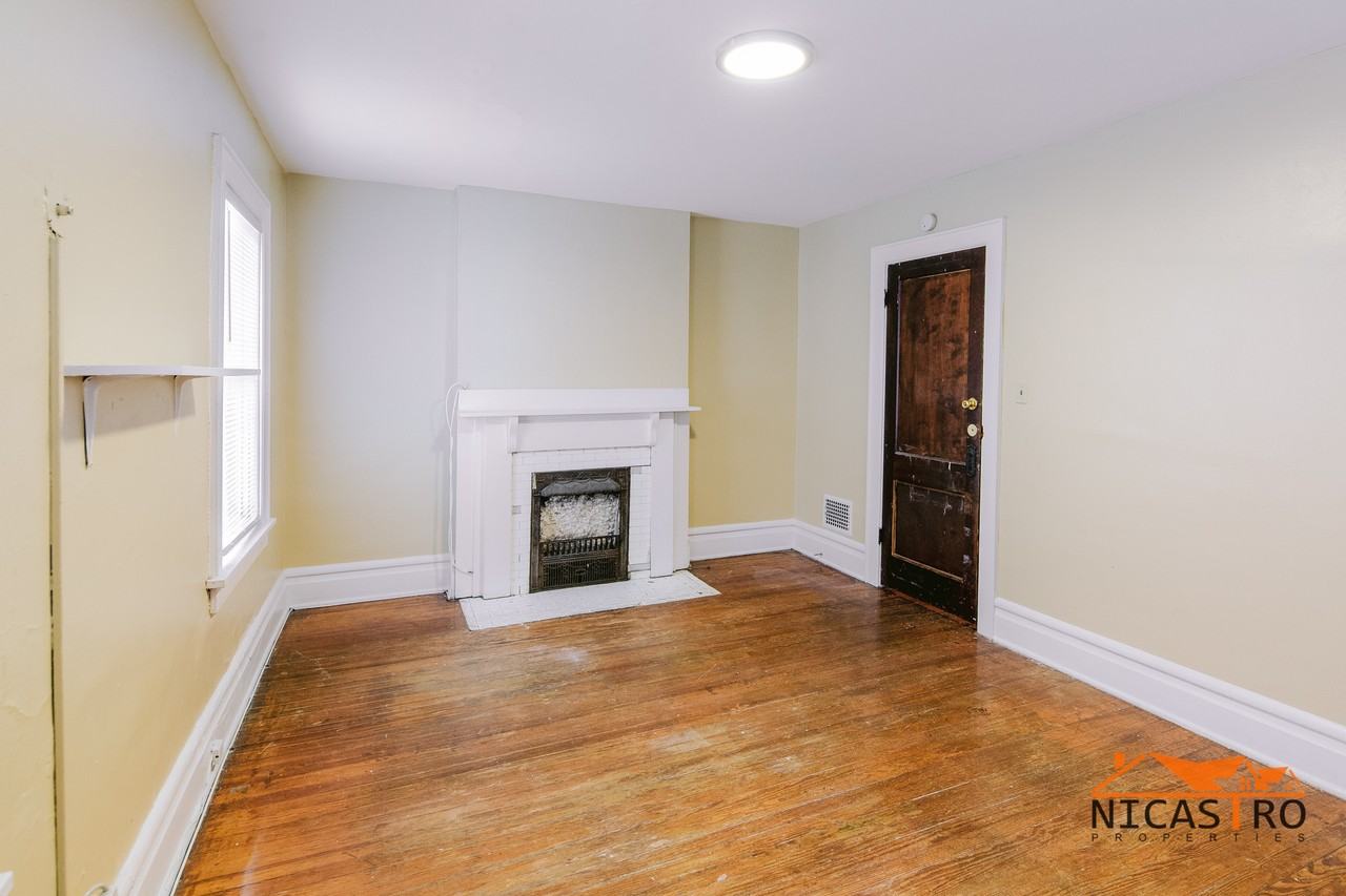1640 Indianola Ave - Photo 5 of 50
