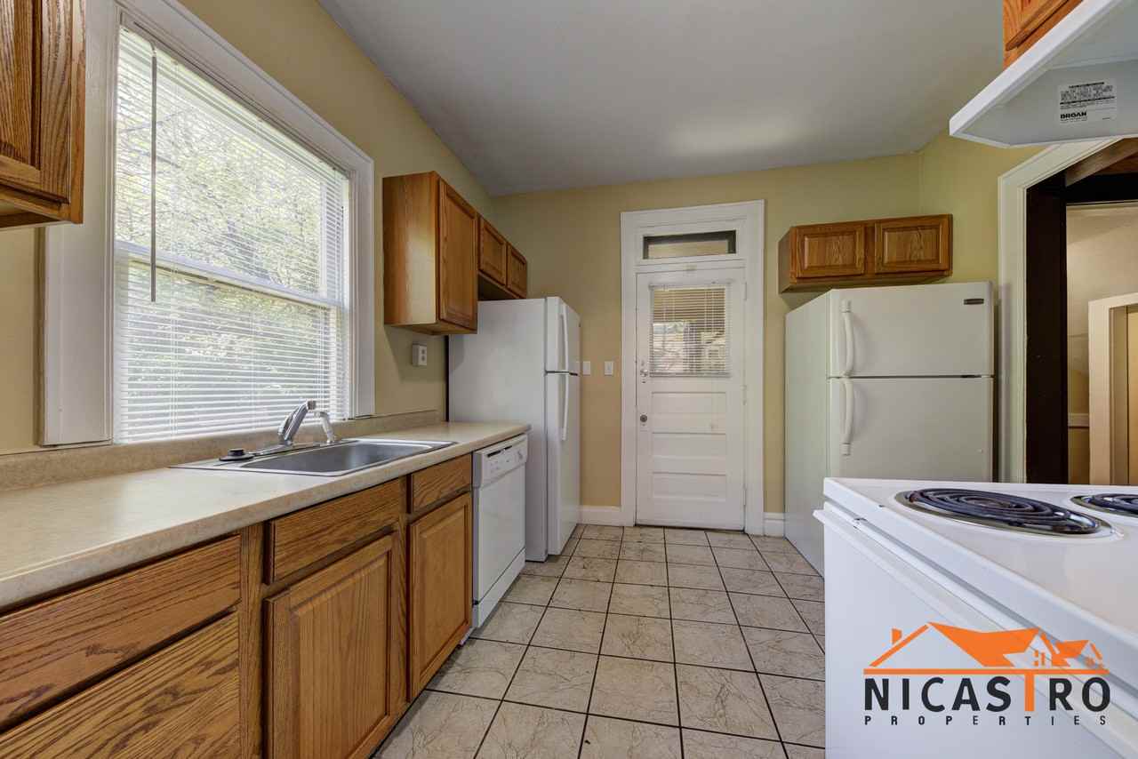 202 E Frambes Ave - Photo 6 of 36