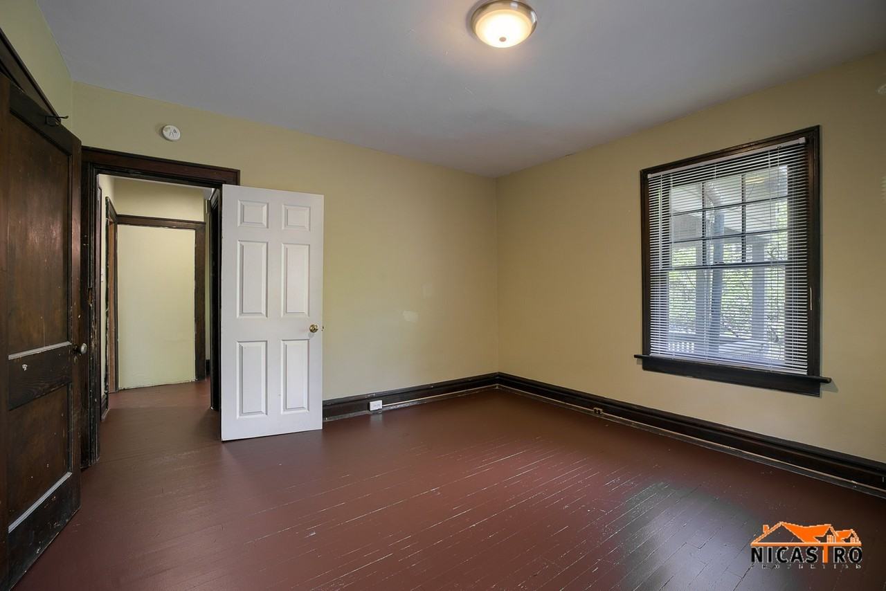 202 E Frambes Ave - Photo 5 of 36