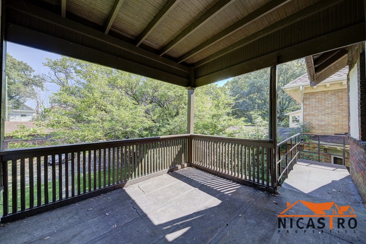 202 E Frambes Ave - Photo 3 of 36