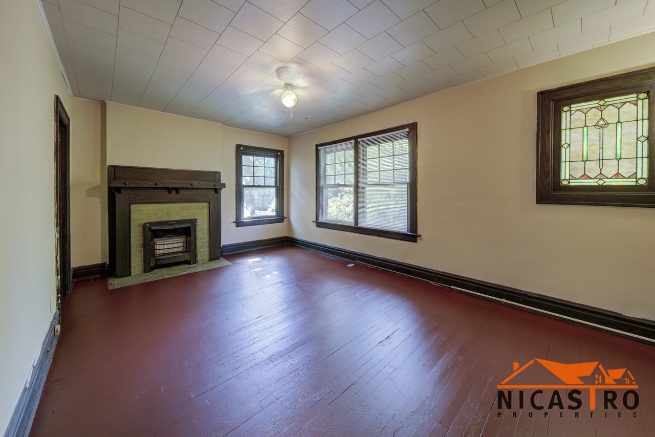 202 E Frambes Ave - Photo 4 of 36