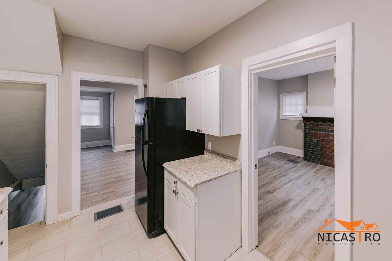 2072 Indianola Ave - Photo 2 of 43