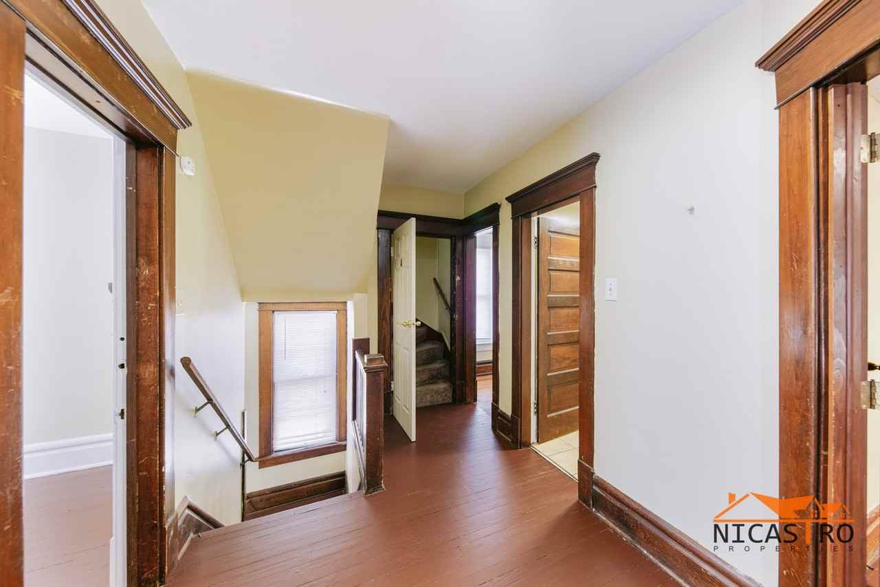 2064 Indianola Ave - Photo 3 of 46