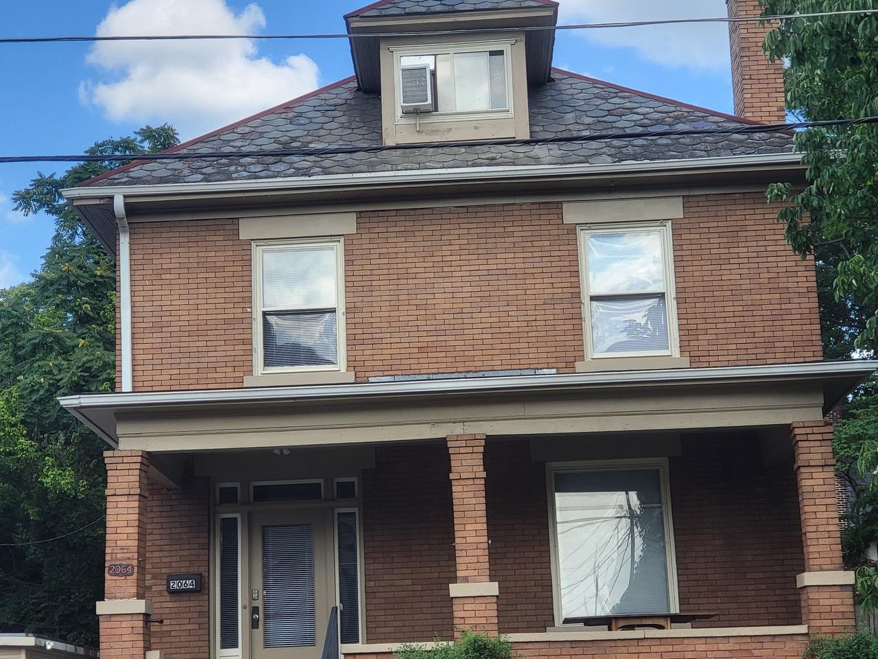 2064 Indianola Ave - Photo 3 of 46