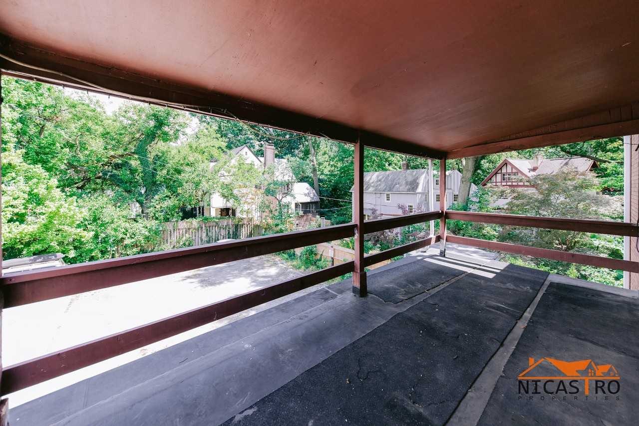 2064 Indianola Ave - Photo 3 of 46