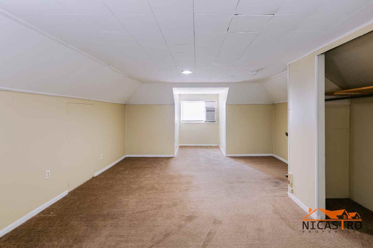 2064 Indianola Ave - Photo 5 of 46