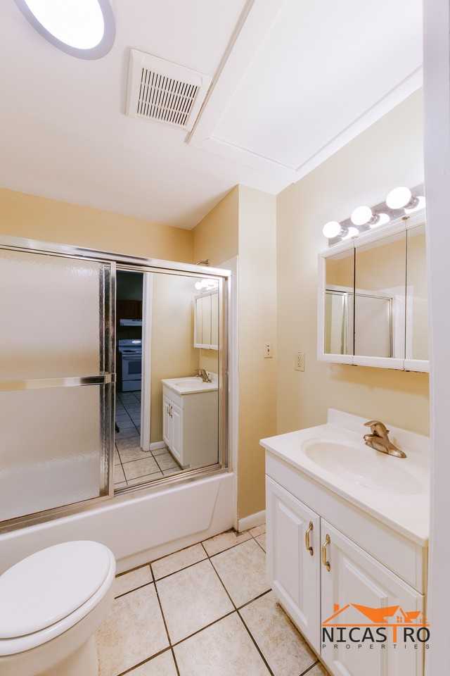 2064 Indianola Ave - Photo 7 of 46