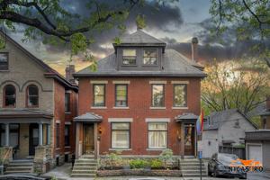 featured image of 245 Collins Ave