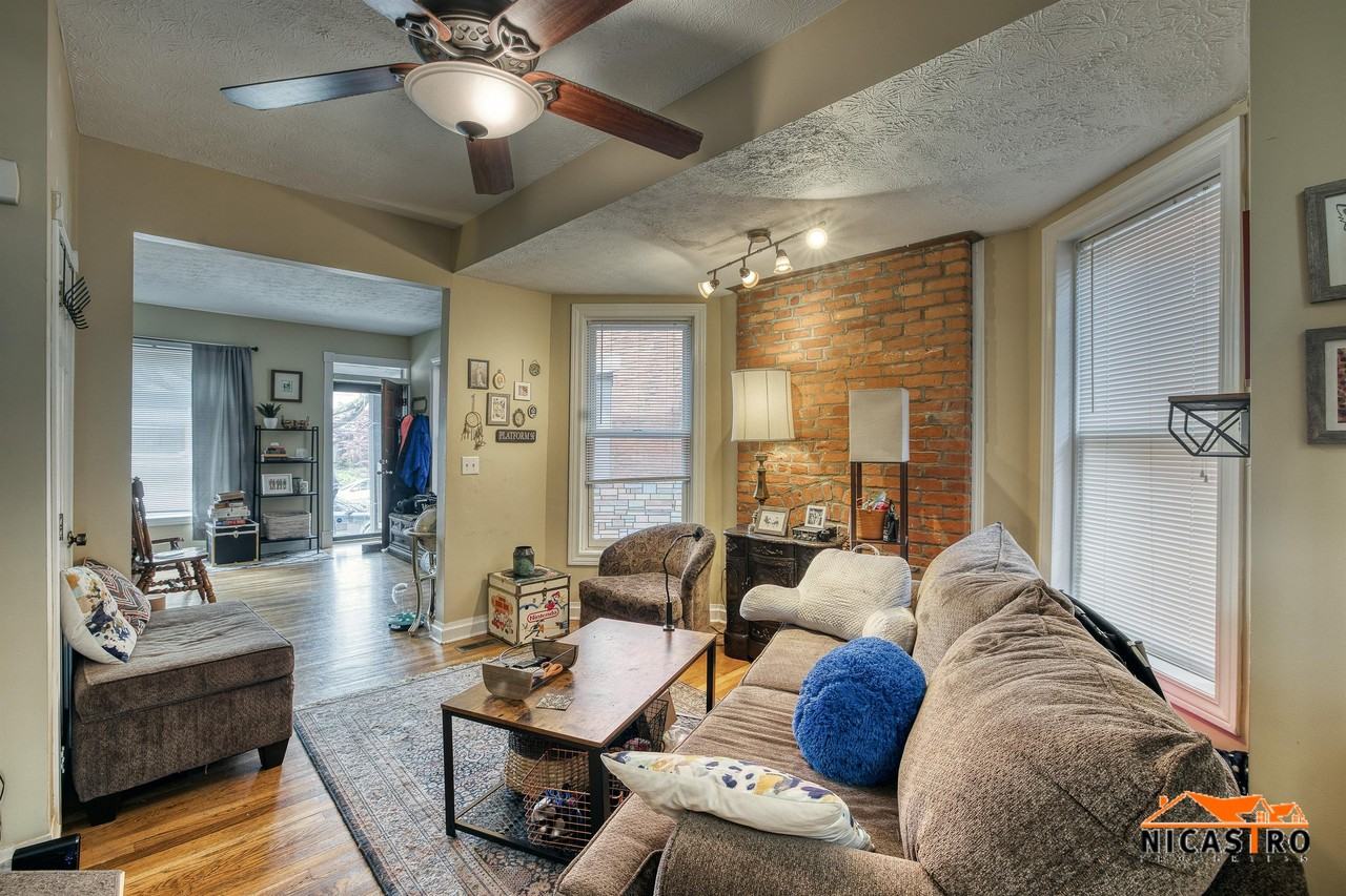 245 Collins Ave - Photo 3 of 50