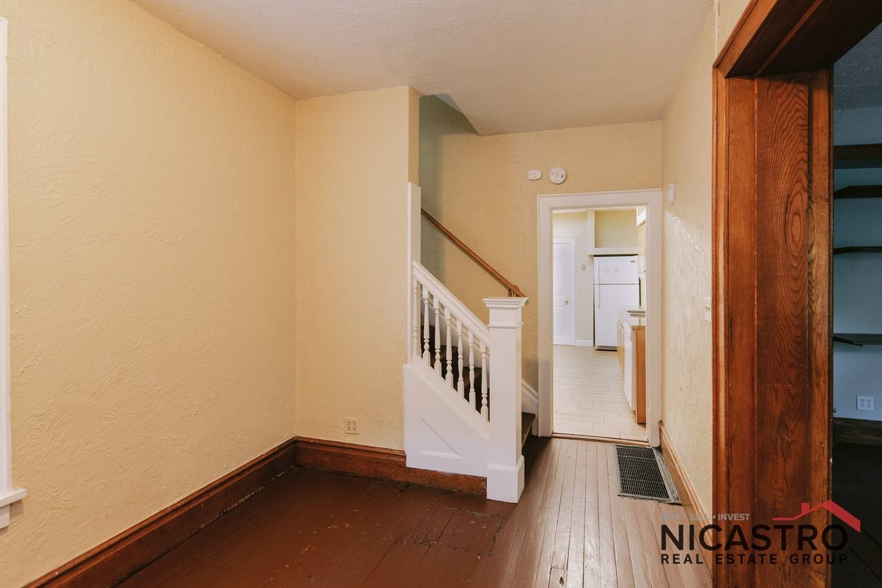 252 E Lane Ave - Photo 5 of 40