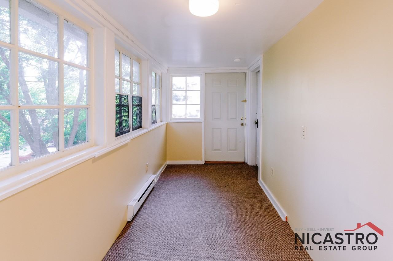 252 E Lane Ave - Photo 5 of 40