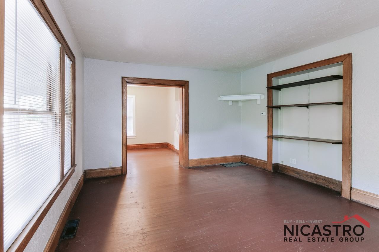 252 E Lane Ave - Photo 6 of 40