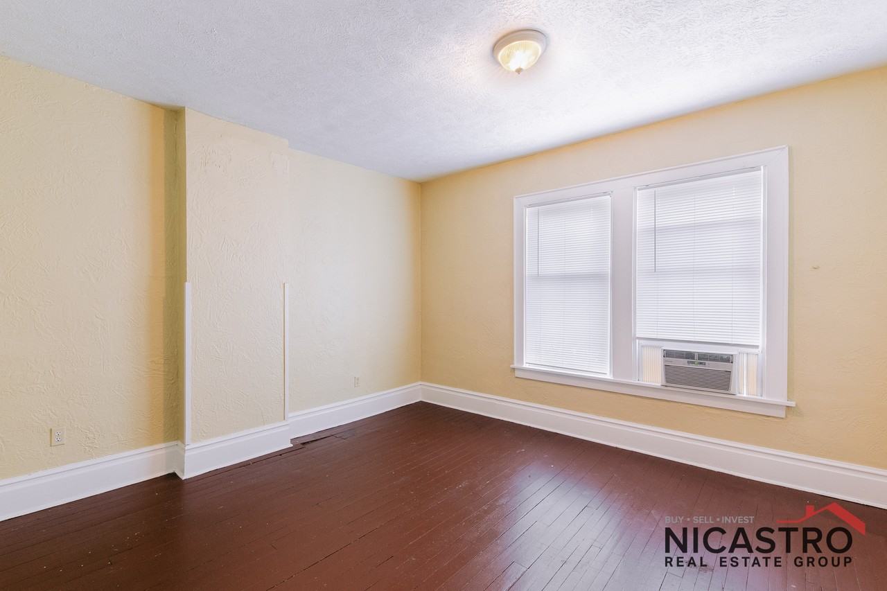 252 E Lane Ave - Photo 4 of 40