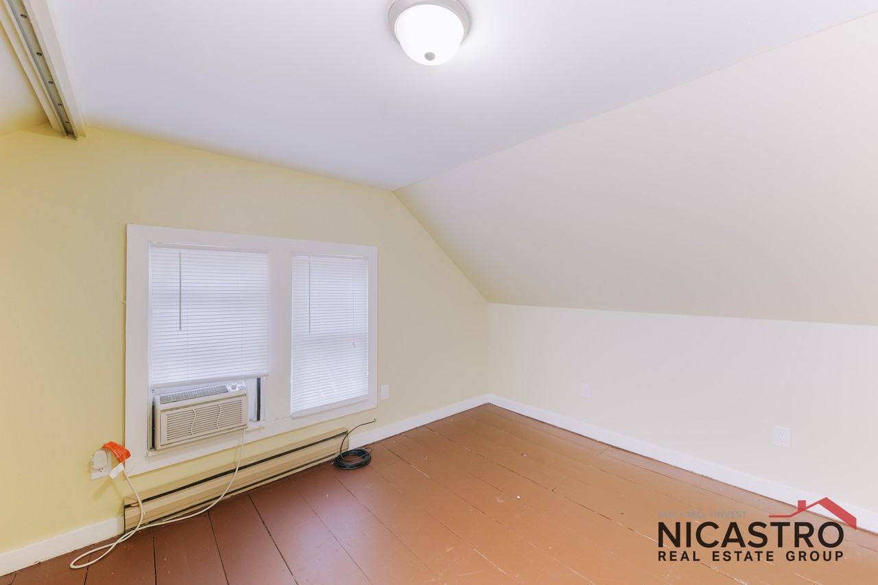 252 E Lane Ave - Photo 3 of 40