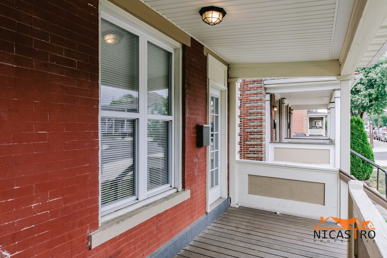 138 E 11th Ave - Photo 2 of 50