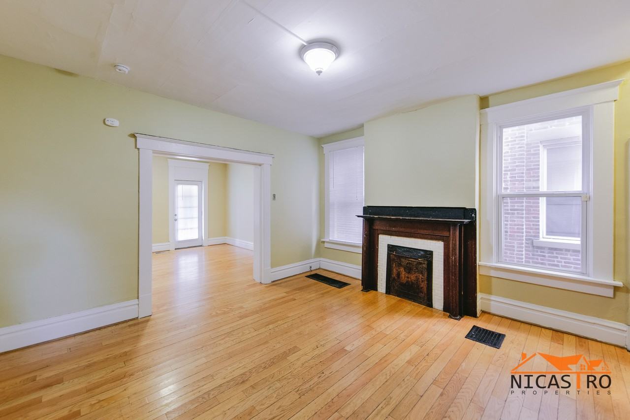 138 E 11th Ave - Photo 2 of 50