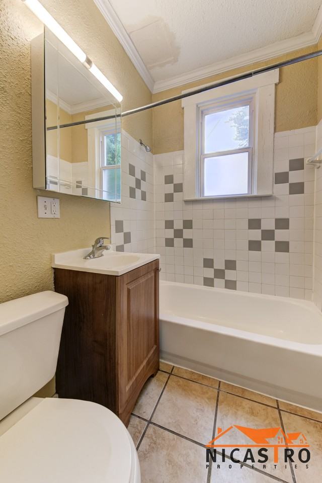 138 East 11th Avenue - Photo 5 of 50