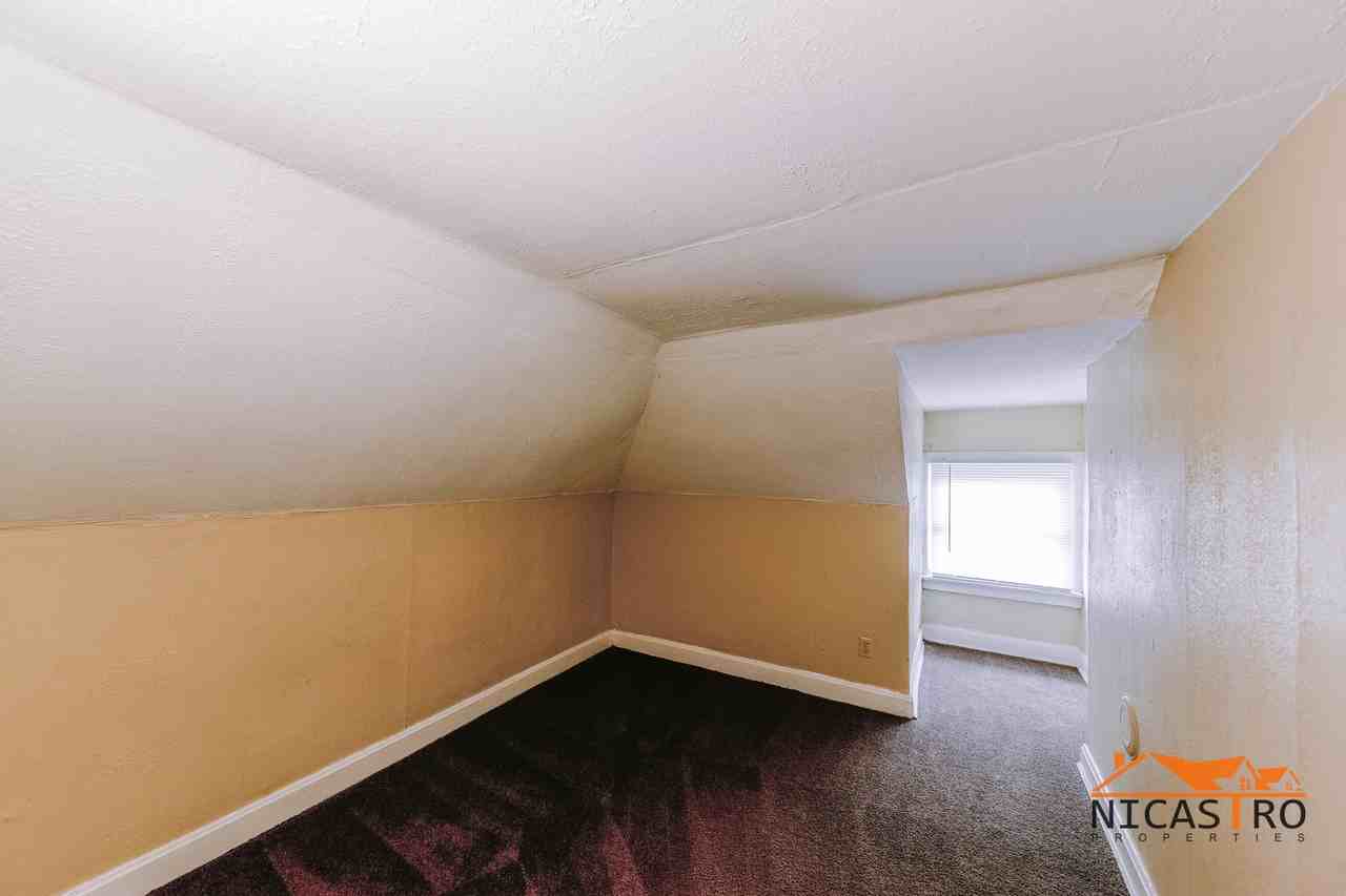 138 E 11th Ave - Photo 2 of 50