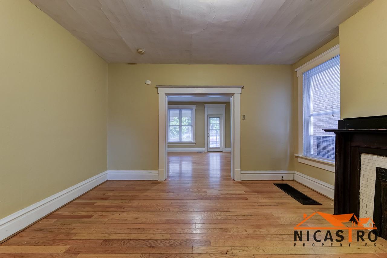 138 E 11th Ave - Photo 5 of 50